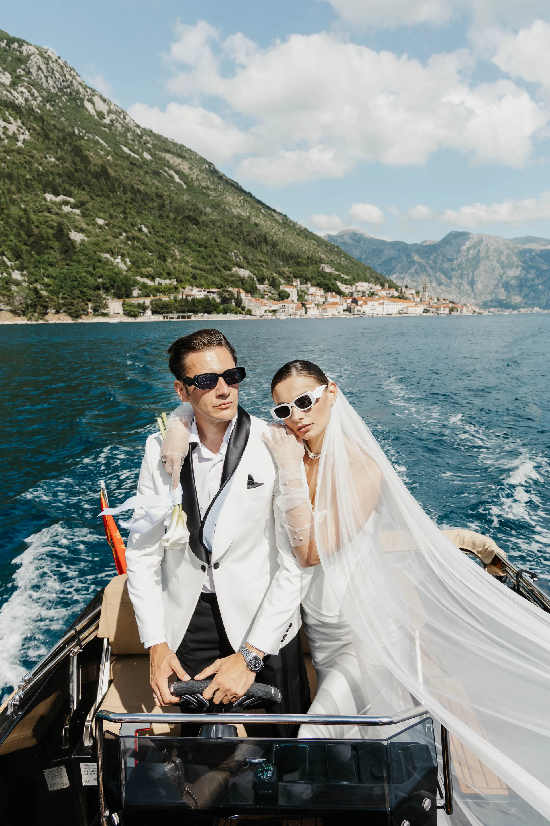 Main editorial couple shot